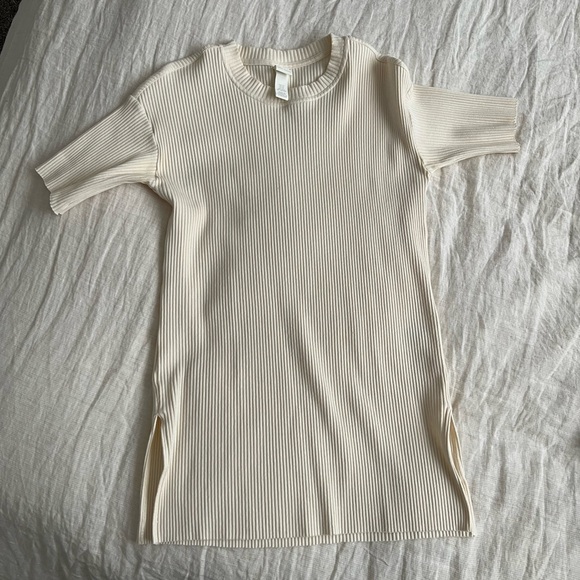 H&M Cream Ribbed Top - Picture 2 of 3